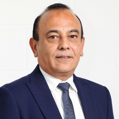 Portrait of Vijay Vaghela, CEO of Gulf News